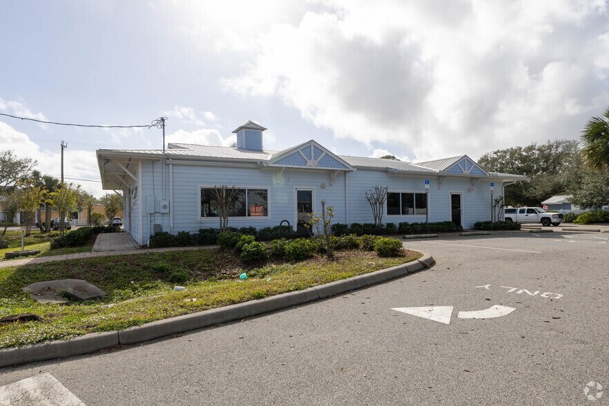 More Photos Of 3670 S Ridgewood Ave, Port Orange Freestanding For Lease
