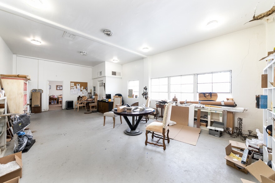 More Photos Of 4606-4620 W Jefferson Blvd, Los Angeles Warehouse For Lease