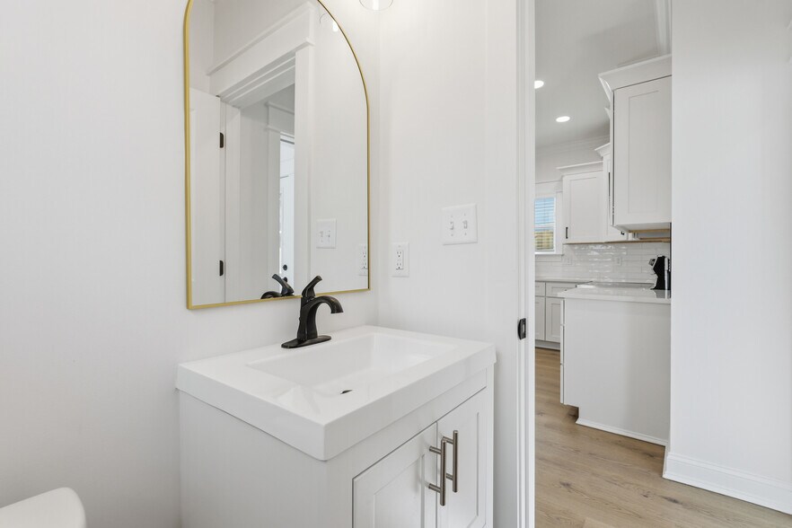 More Photos Of , Savannah Specialty For Sale