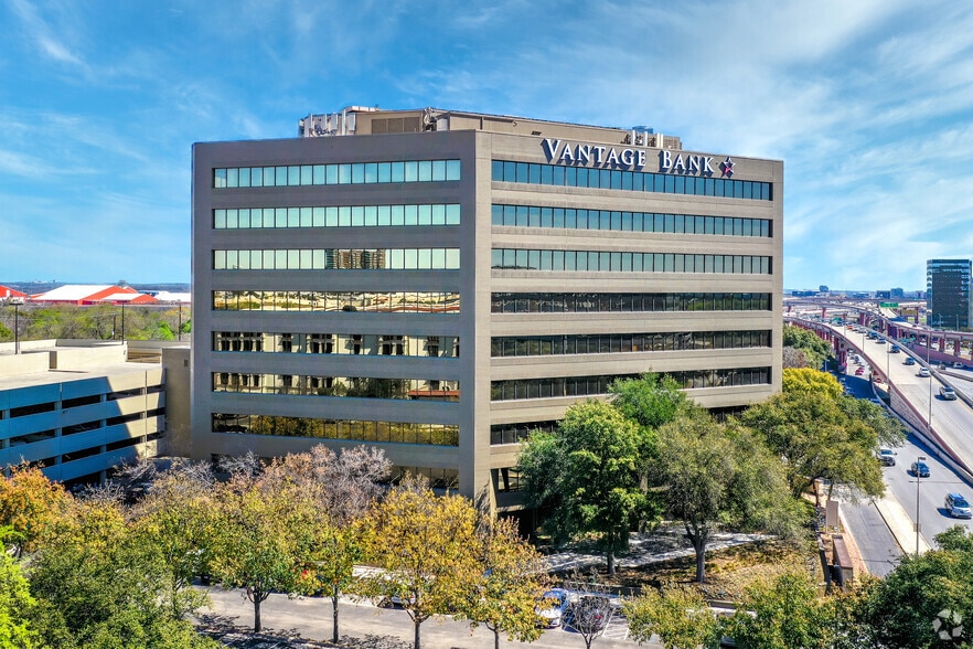 More Photos Of 45 NE Loop 410, San Antonio Office For Lease