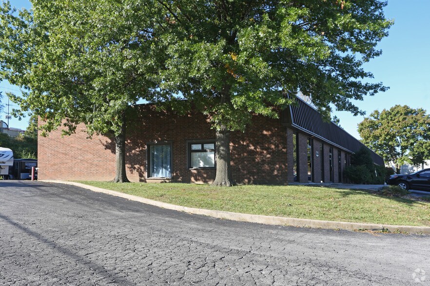 More Photos Of 11751-11767 W 86th Ter, Lenexa Warehouse For Lease