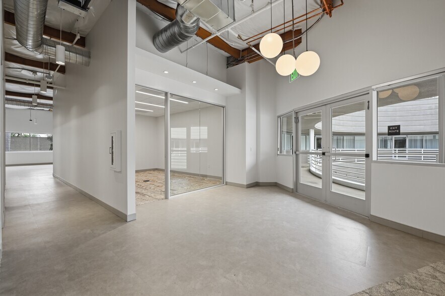 More Photos Of 2231 Rutherford Rd, Carlsbad Office For Lease