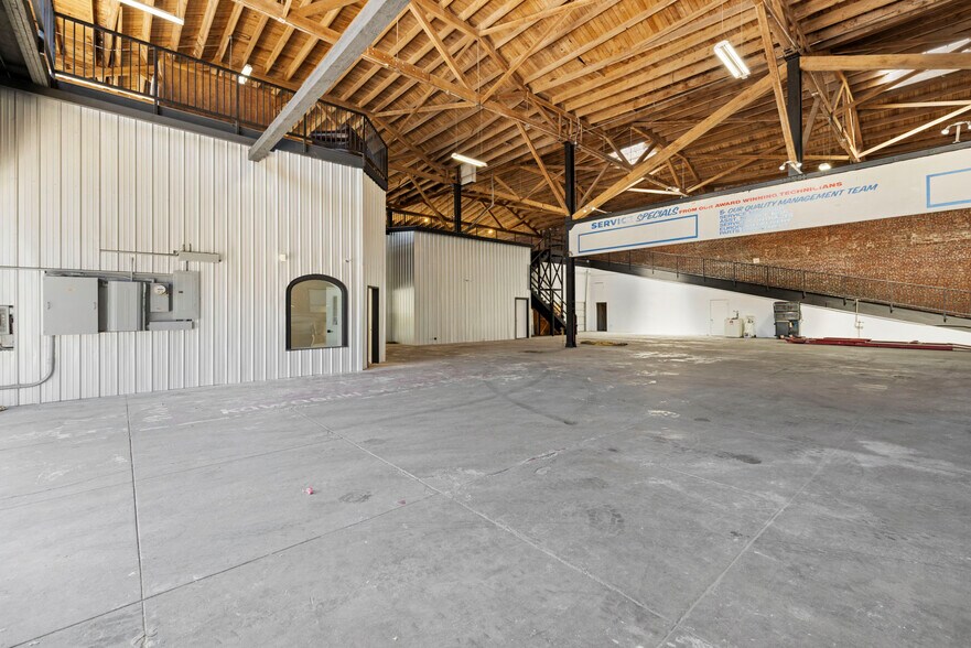 More Photos Of 600 N El Dorado St, Stockton Service For Sale