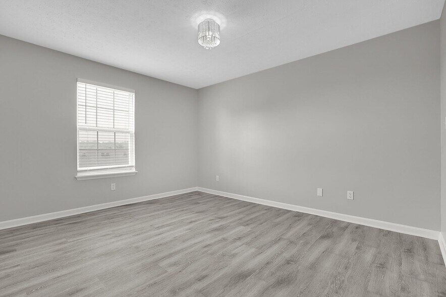 More Photos Of 3130 Saint Anthony Gardens Dr, Louisville Apartments For Sale