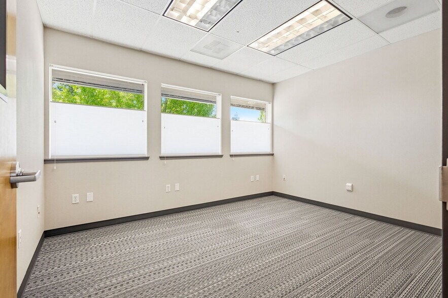 More Photos Of 1220 Liberty St NE, Salem Medical For Lease