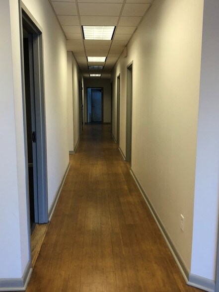 More Photos Of 2617 Rowland Rd, Raleigh Light Distribution For Lease