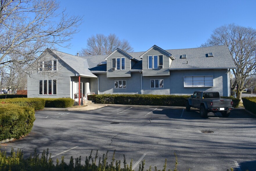 Primary Photo Of 620 6th St, West Babylon Medical For Lease