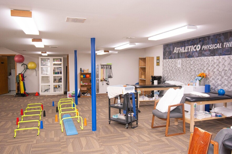 More Photos Of 237 E Main St, Twin Lakes Medical For Sale