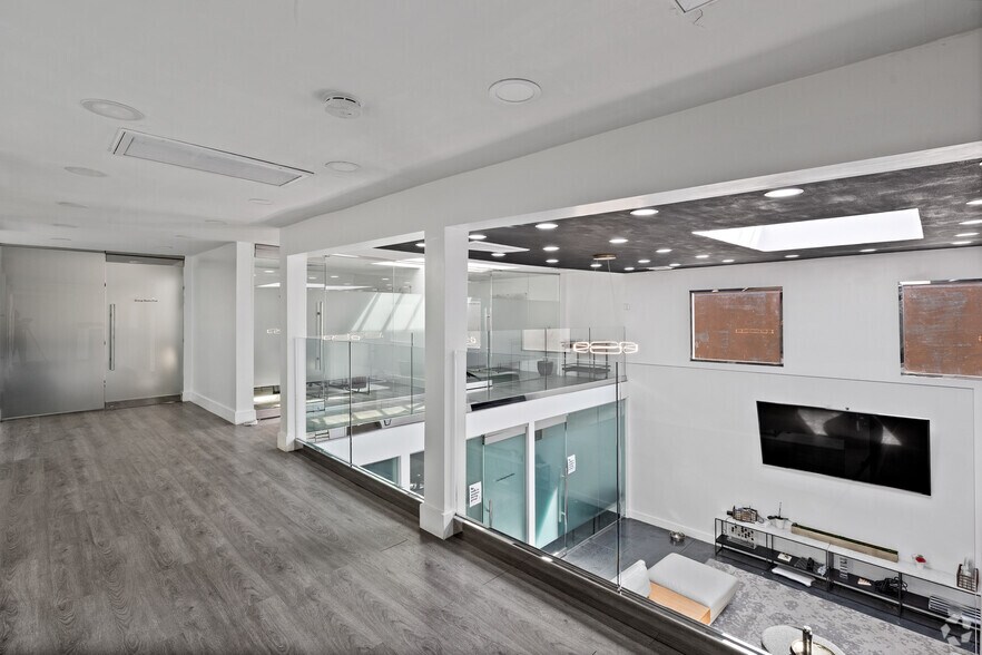 More Photos Of 10211-10213 Venice Blvd, Los Angeles Loft Creative Space For Sale