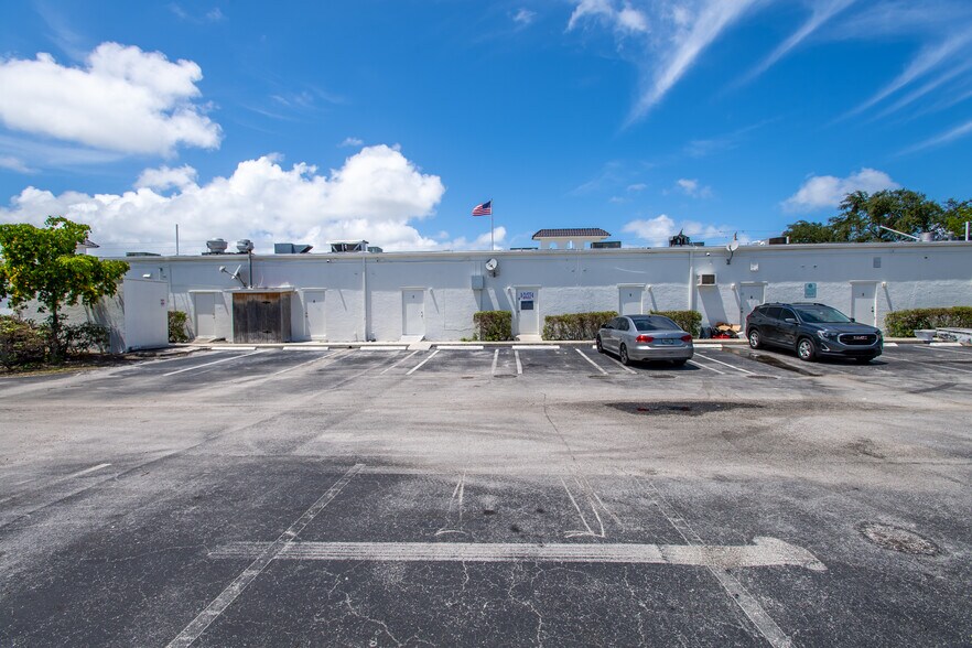 More Photos Of 900 E Atlantic Blvd, Pompano Beach Unknown For Lease