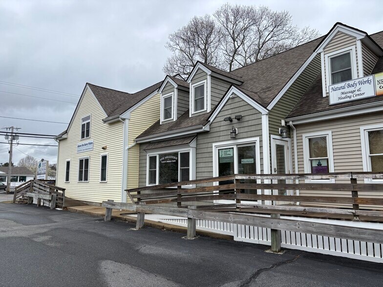 More Photos Of 161 Summer St, Kingston Freestanding For Lease
