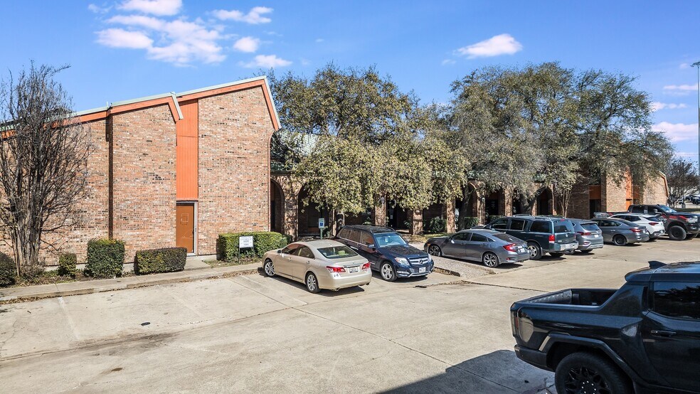 More Photos Of 12989 Jupiter Rd, Dallas Medical For Sale