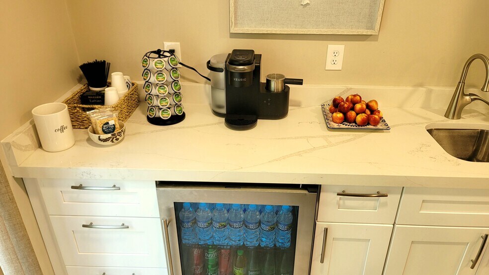 More Photos Of 4651 Roswell Rd NE, Atlanta Medical For Lease