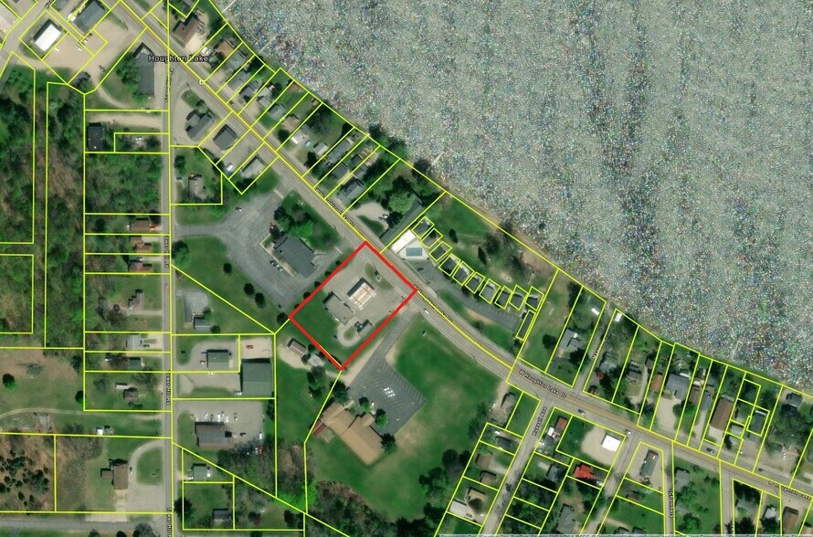 More Photos Of 10947 Main St, Honor Land For Sale