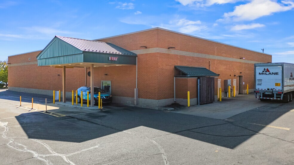 More Photos Of 950 S Centerville Rd, Sturgis Drugstore For Sale