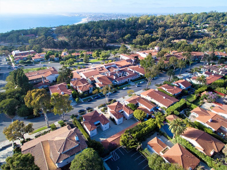 More Photos Of 2412 Via Campesina, Palos Verdes Estates Apartments For Sale