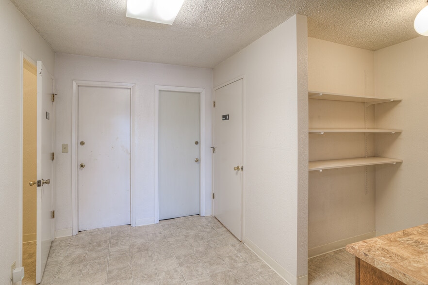 More Photos Of 2950 Feather River Blvd, Oroville Light Distribution For Sale