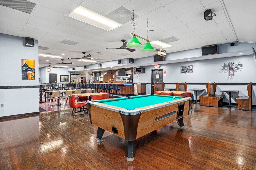 More Photos Of 8741 W Ridge Rd, Elyria General Retail For Sale