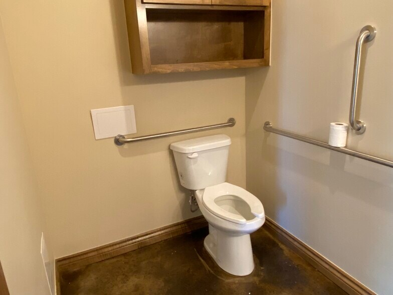 More Photos Of 5706 NW 130th St, Oklahoma City Office For Lease