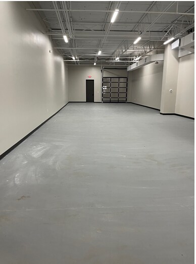 More Photos Of 22001 Northpark Dr, Kingwood Light Manufacturing For Lease