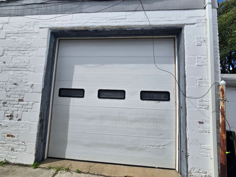 More Photos Of 105 Eastern Pky, Baldwin Apartments For Lease