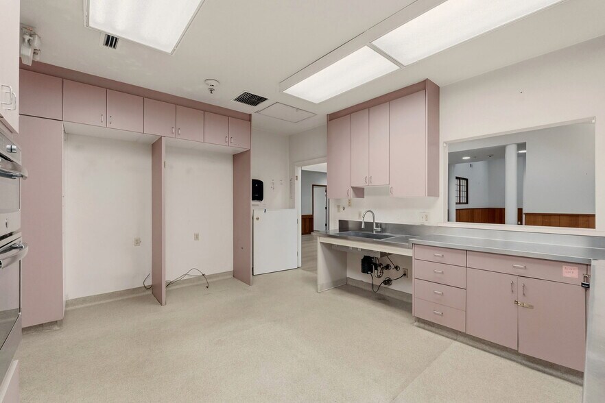 More Photos Of 24954 Cypress Ave, Hayward Multifamily For Sale