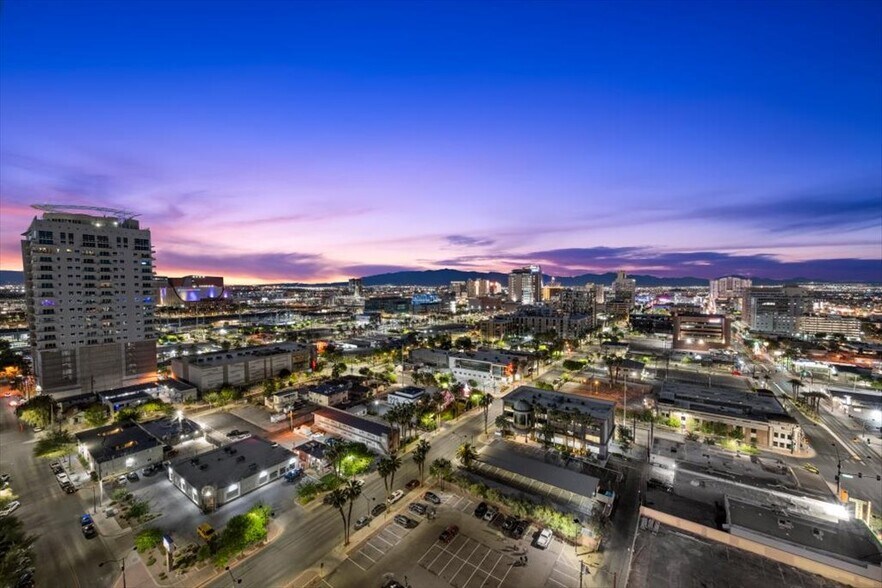 More Photos Of 900 S Las Vegas Blvd, Las Vegas Apartments For Sale
