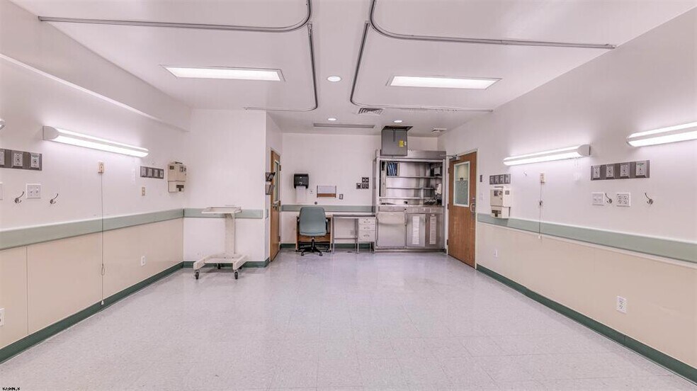 More Photos Of 301 Central Ave, Egg Harbor Township Unknown For Lease