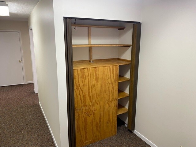 More Photos Of 228 Seventh St, Frankfort Office For Lease