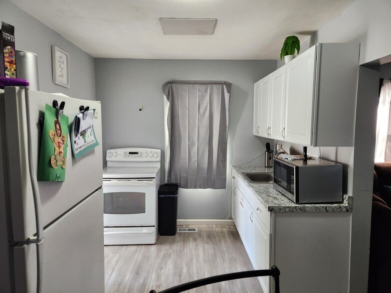 More Photos Of 90 Old Quogue Rd, Riverhead Apartments For Sale