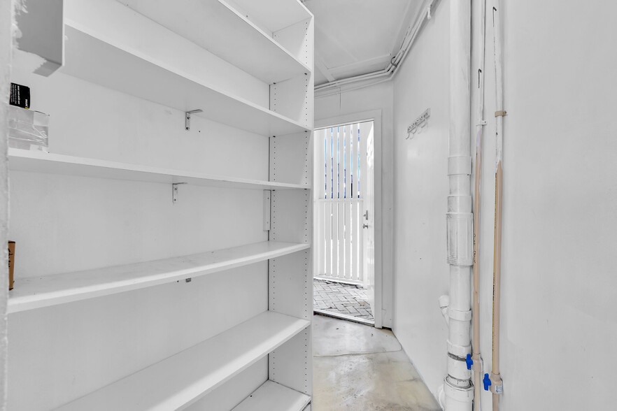 More Photos Of 1011 Truman Ave, Key West Apartments For Lease