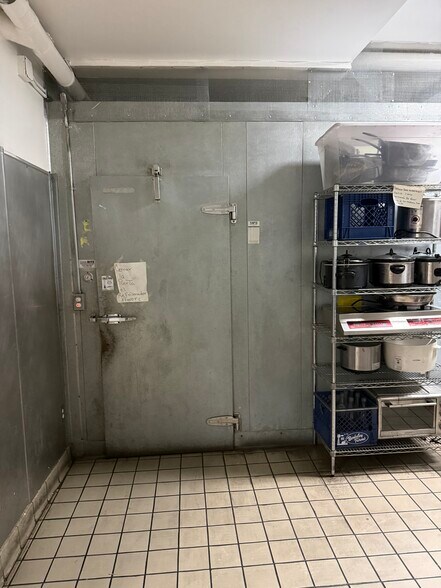 More Photos Of 10-20 29th St @ Mission, San Francisco Restaurant For Sale