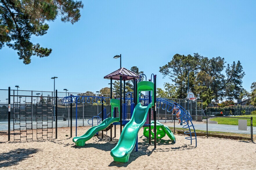 More Photos Of 200 Packet Landing Rd, Alameda Health Club For Sale
