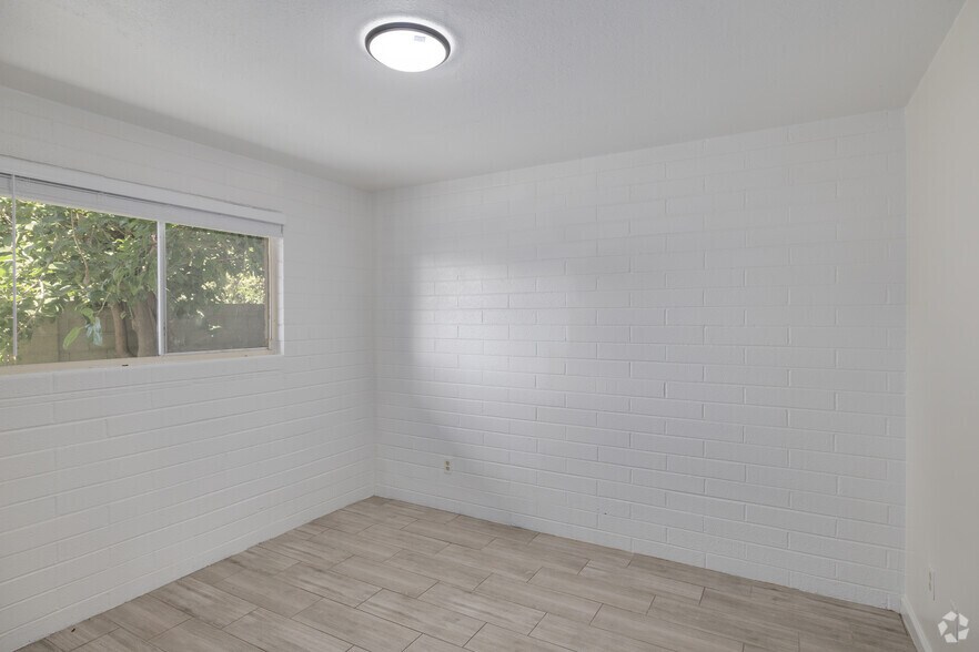 More Photos Of 510 N Horne, Mesa Apartments For Sale