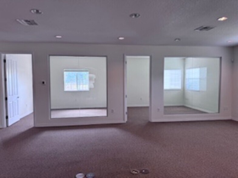 More Photos Of 13051 W Linebaugh Ave, Tampa Office For Lease