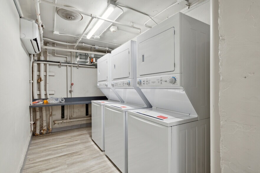 More Photos Of 1000 S Freeway, Tucson Rehabilitation Center For Sale