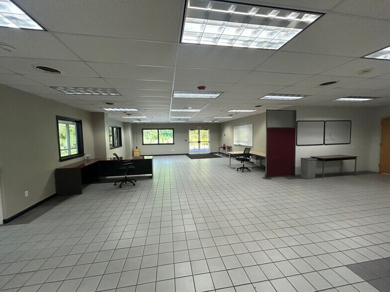More Photos Of 200 School Aly, Green Lane Light Distribution For Lease