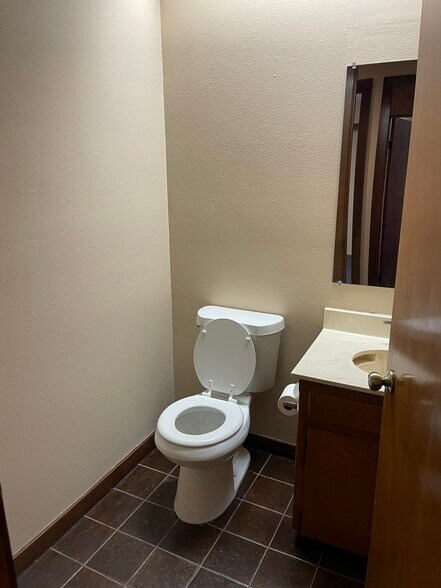 More Photos Of 11822 Justice Ave, Baton Rouge Office For Lease