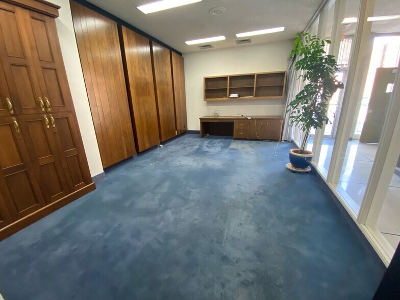 More Photos Of 20 Pearl St, Council Bluffs Office For Sale