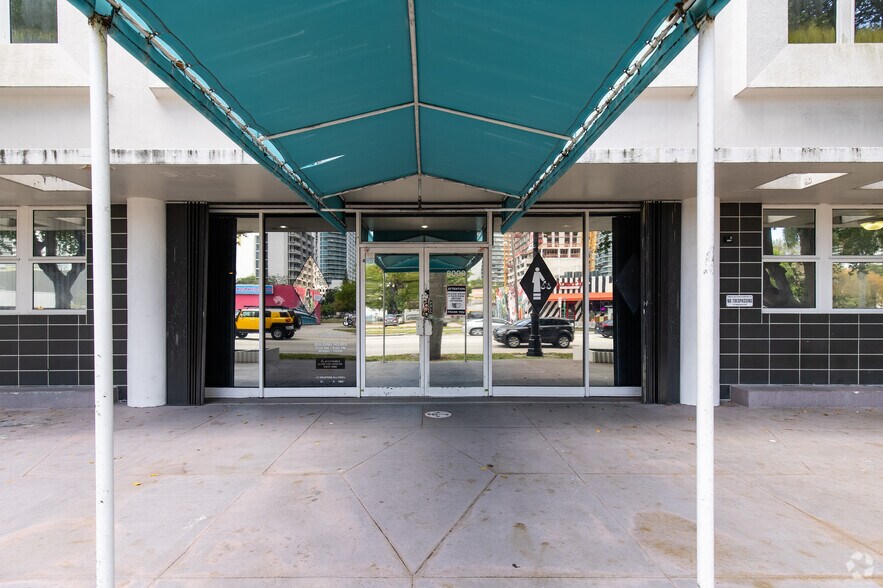 More Photos Of 3000 Biscayne Blvd, Miami Medical For Lease