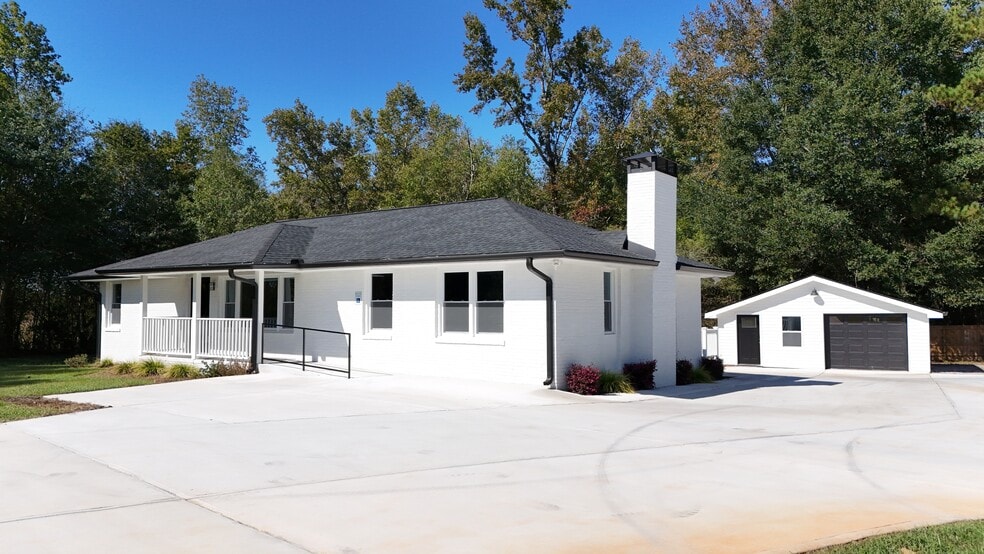 More Photos Of 1949 Carrollton Villa Rica Hwy, Villa Rica Office For Sale