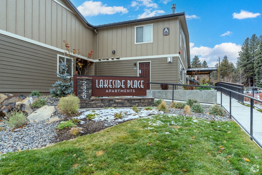 More Photos Of 2320 NW Lakeside Pl, Bend Multifamily For Sale
