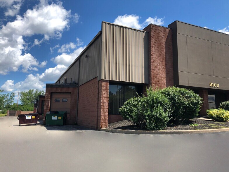 More Photos Of 2100 Brighton Henrietta Town Line Rd, Rochester Office For Lease