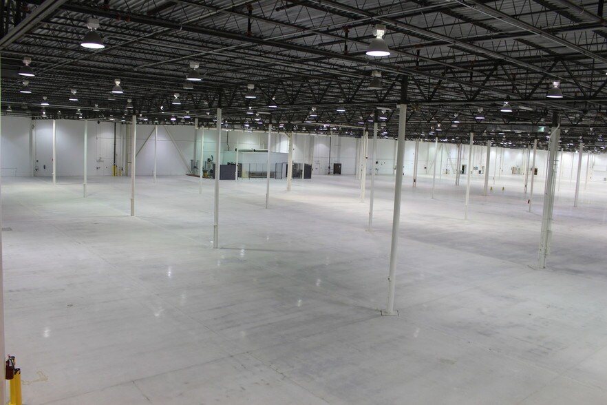 More Photos Of 800 Technology Dr, Fayetteville Distribution For Sale
