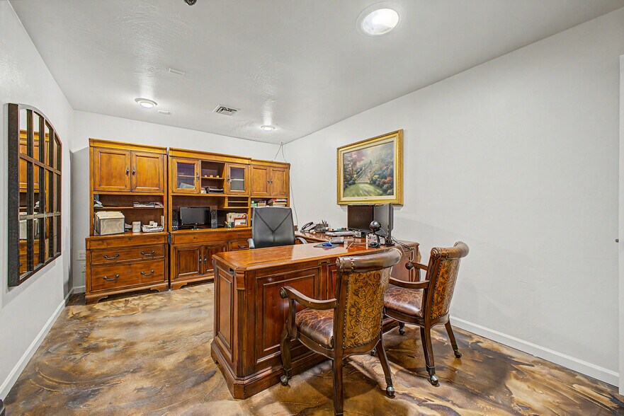More Photos Of 7506 E Monterey Way, Scottsdale Office For Sale