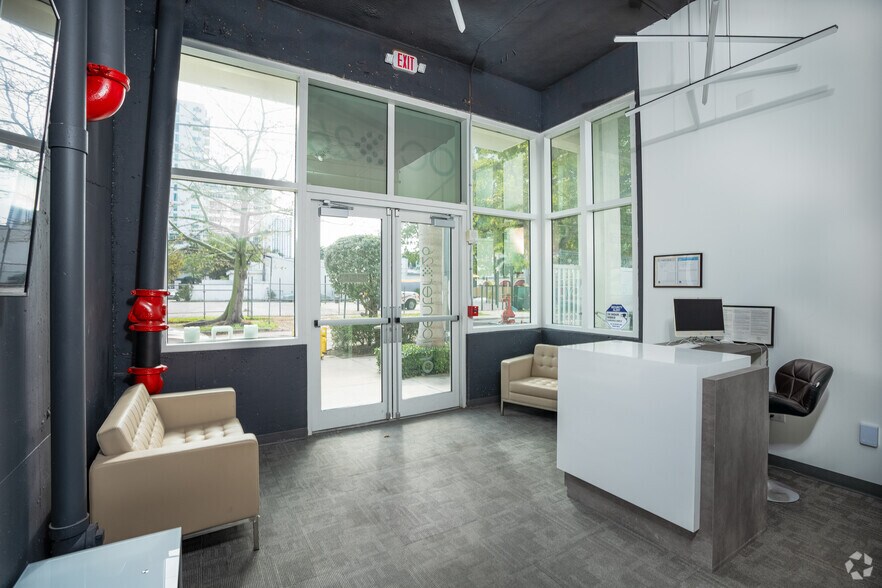 More Photos Of 321 NE 26th St, Miami Office For Lease