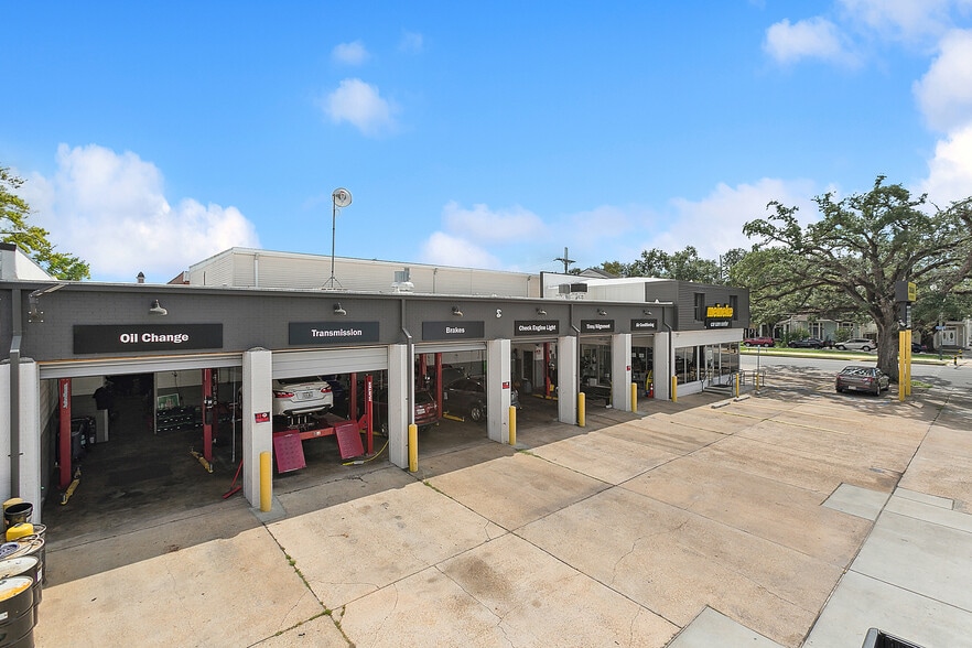 More Photos Of 4243 Canal St, New Orleans Auto Repair For Sale