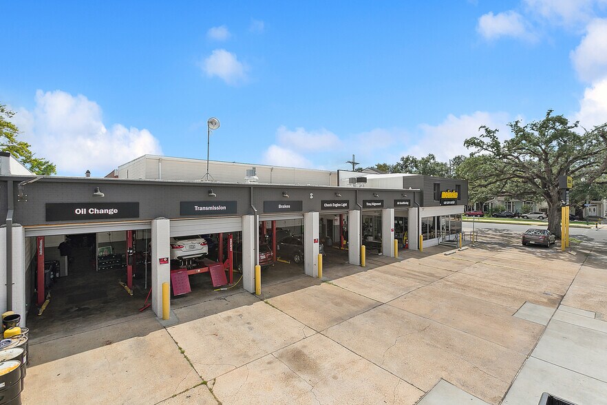 More Photos Of 4243 Canal St, New Orleans Auto Repair For Sale