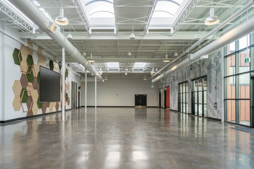 More Photos Of 137 Glasgow St, Kitchener Coworking Space