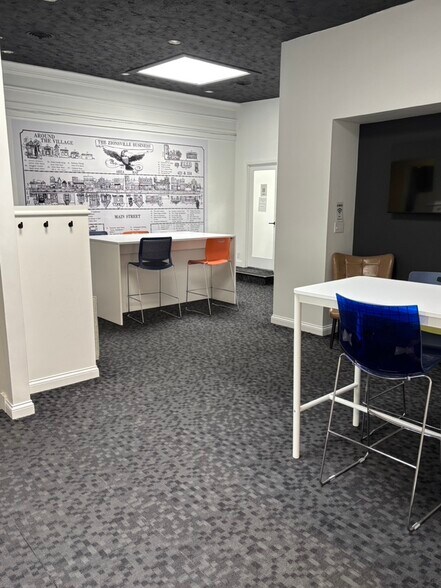 More Photos Of 170 S Main St, Zionsville Office For Lease